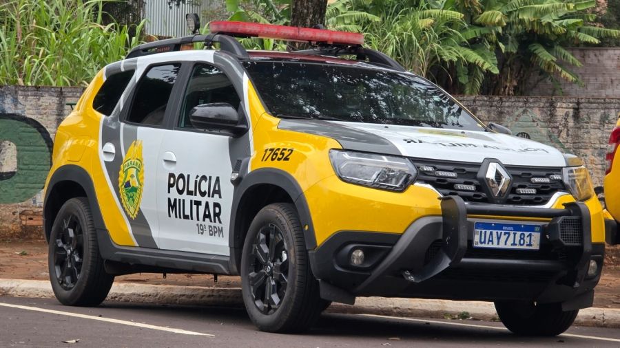 Viatura da Polícia Militar em operação de patrulhamento urbano